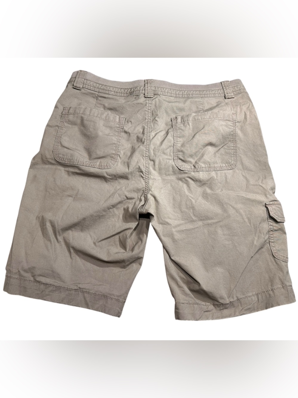 Y2K St. John's Bay dark khaki cargo pants with pockets!
Size 10 - Picture 2 of 6